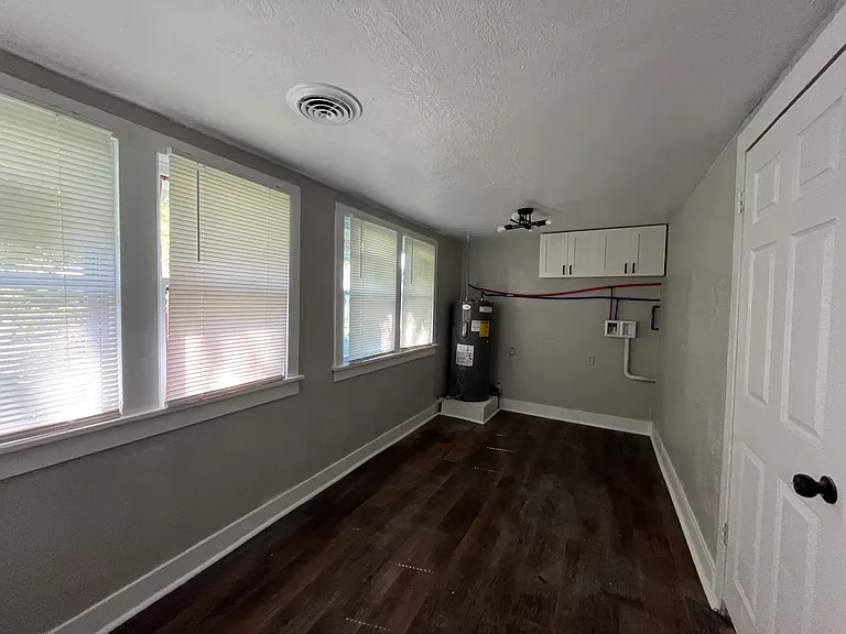 216 S Prospect Ave — Photo 12