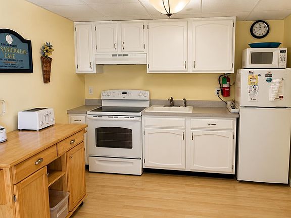 5th image of 427 E Monterey Ave #23