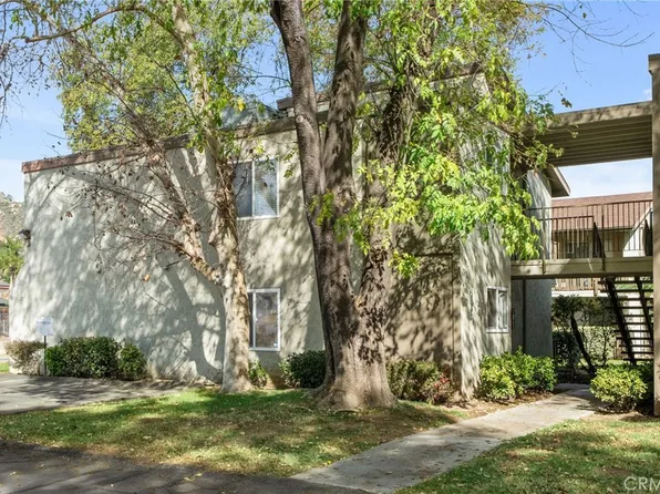 2536 White Oak Pl Unit 5, Escondido, CA 92027