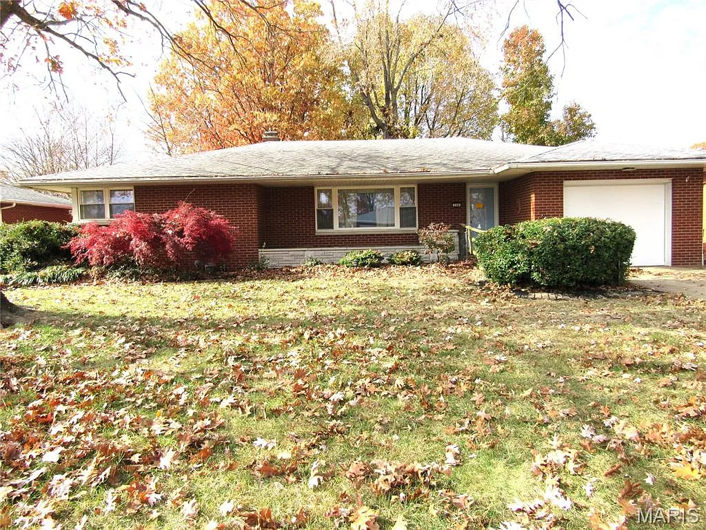 734 Berry Rd photo 1