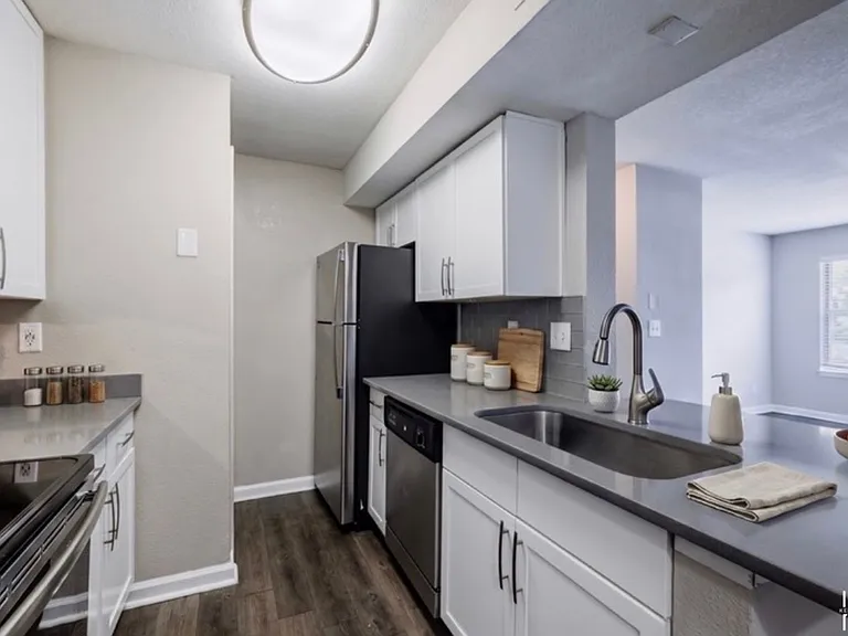 Live Easy. Live Elevated. Live 2100 Defoors. — Photo 26