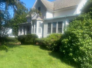 933 Main St, Warren, RI 02885