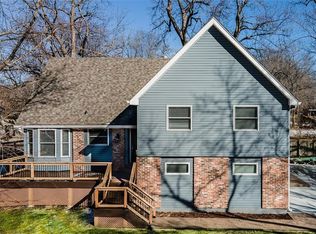 8001 W 74th Ter, Overland Park, KS 66204