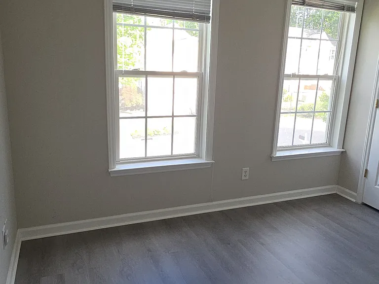 9213 Sulkirk Dr — Photo 18