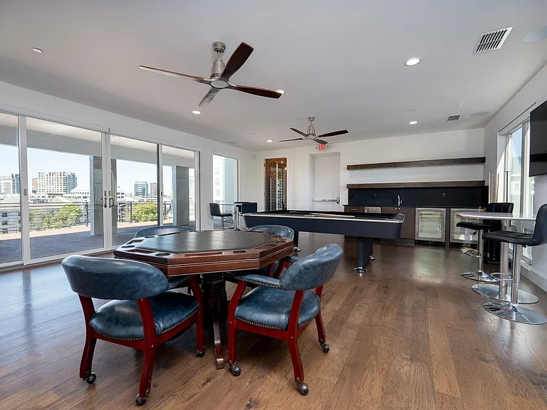 2934 N Hall St #401 — Photo 22
