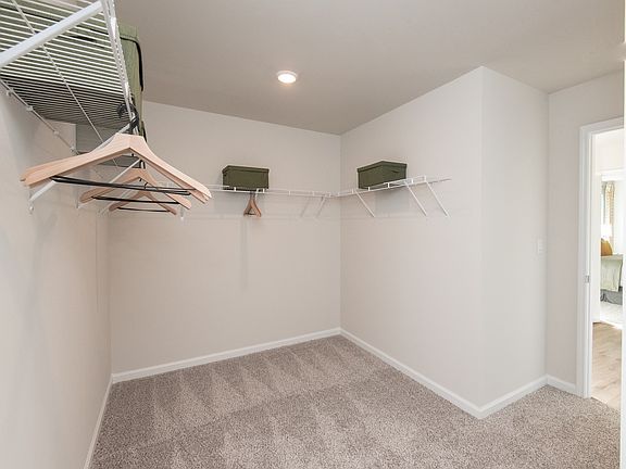No sweat about space in the walk-in closet.