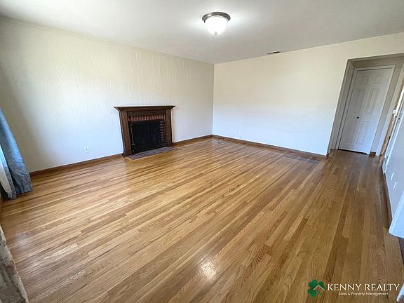 3rd image of 1289 Baywood Ave