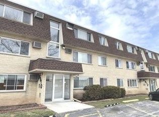 8810 Briar Ct APT 1A, Des Plaines, IL 60016