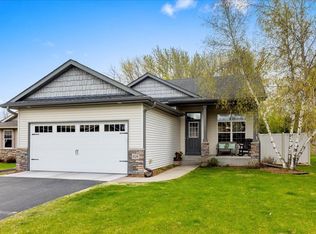 828 Winsome Way, Isanti, MN 55040