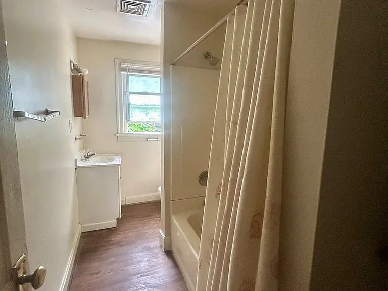 156 Frank S Brown Blvd — Photo 5