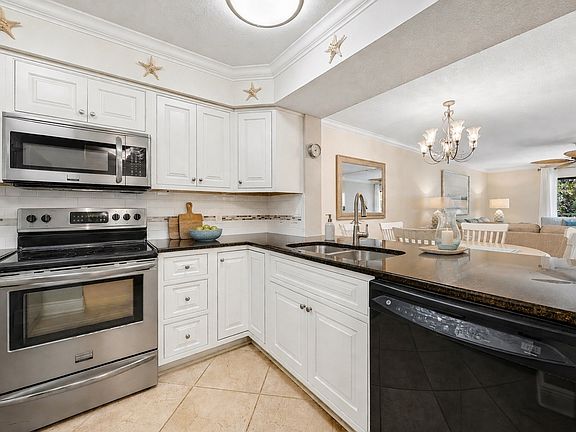 3rd image of 2117 Beach Wood Rd #2117