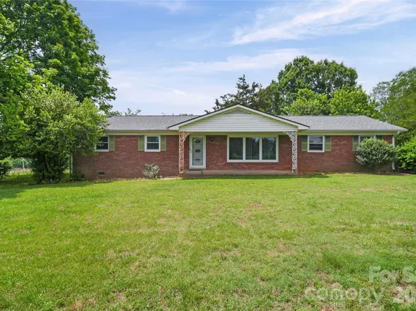 708 Mocksville Hwy, Statesville, NC 28625