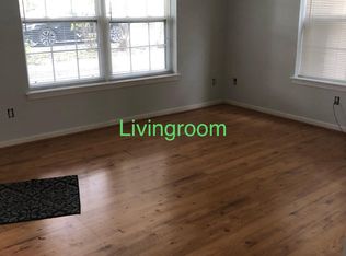 53 Mitton St, Portland, ME 04102