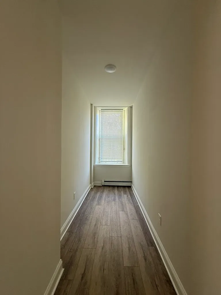 2 bed, 960 sqft, $1,700 — Photo 4