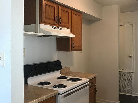 5th image of 1528 Paula St
