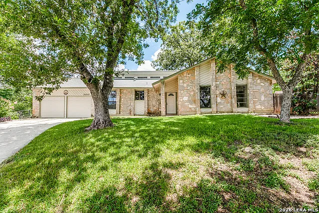 3 bed, 2.0 bath, 1467 sqft, $1,700 — Photo 1
