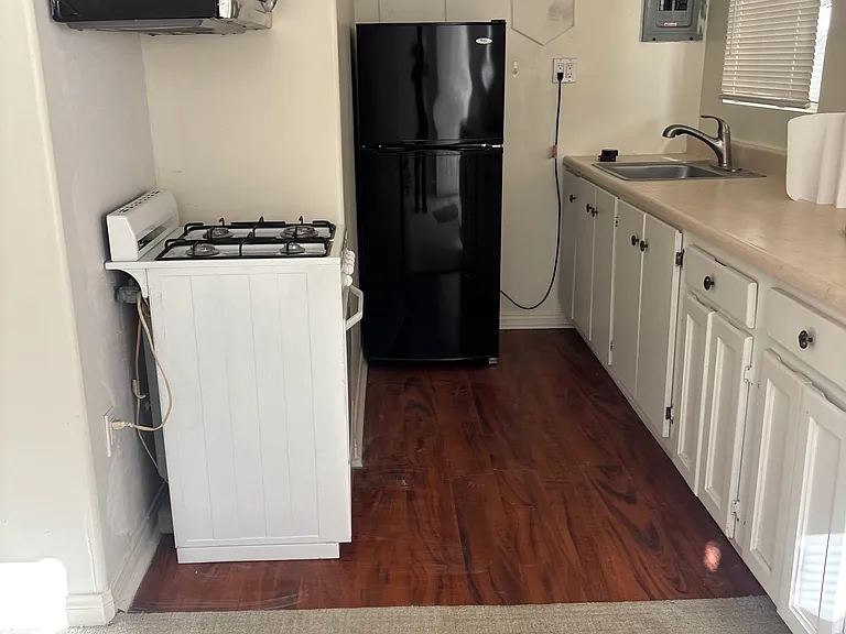 1903 Huntington Ln #3 — Photo 9