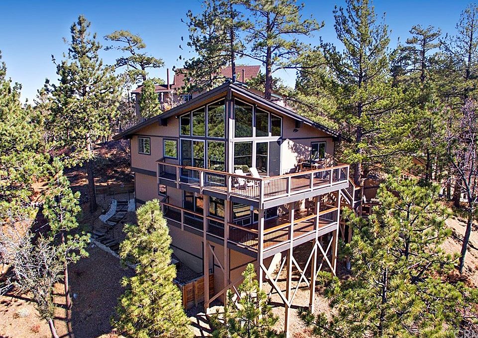 1st image of 995 Alpine Way