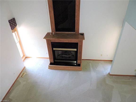 2nd image of 1440 Loriann Dr