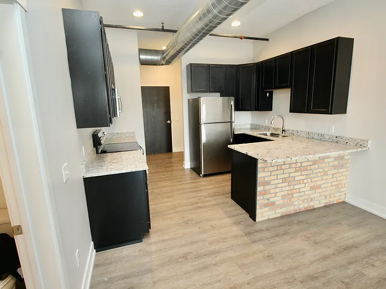 4005 Chicago Dr SW #B — Photo 14