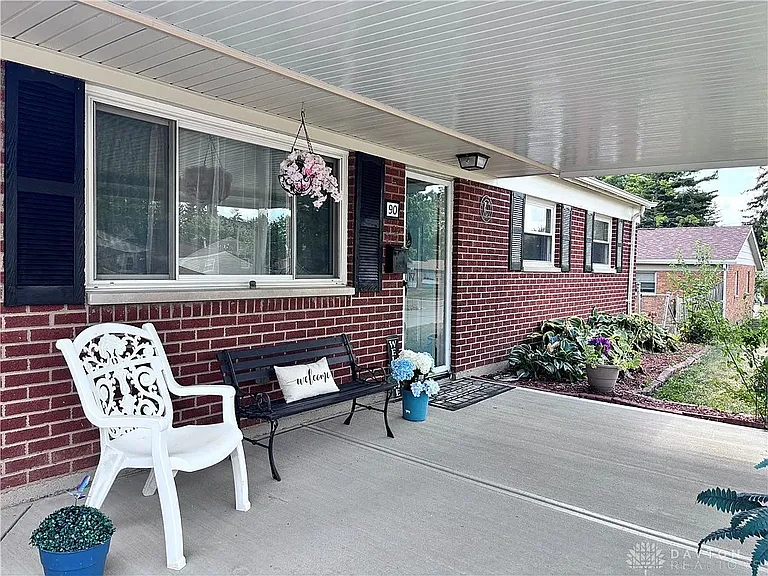 90 Brent Dr — Photo 32