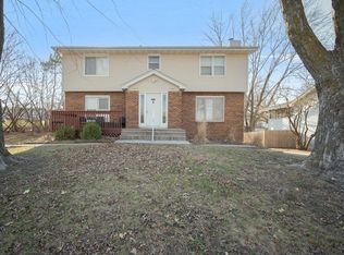1224 NW 92nd St, Clive, IA 50325