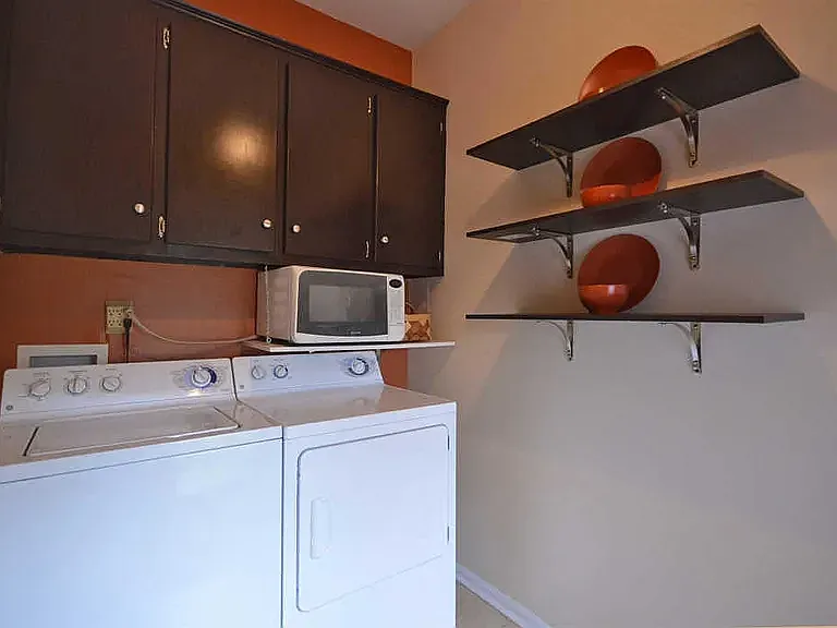 121 Ashley Ct — Photo 11