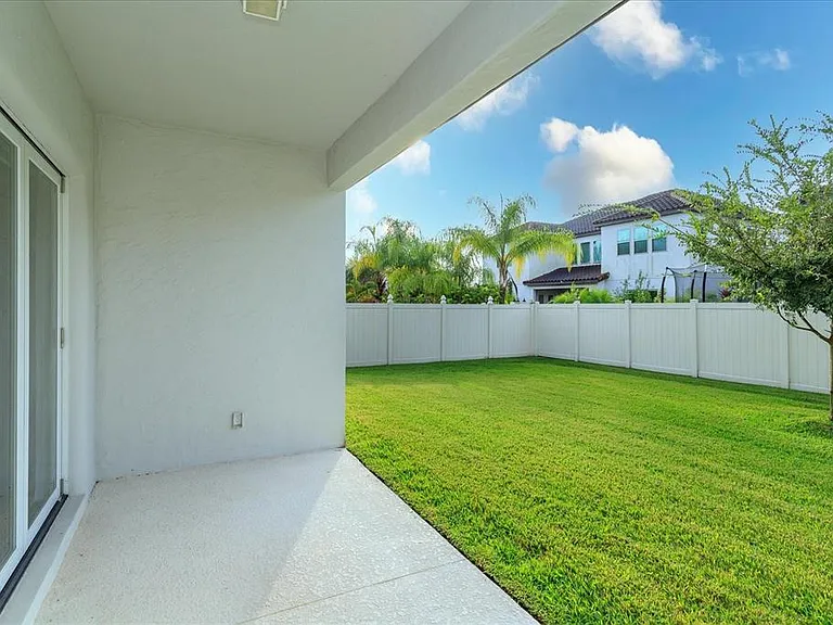 6354 Swanson St — Photo 22