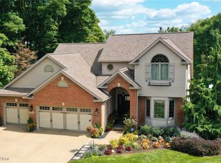 1902 Hollythorne Rd NE, Canton, OH 44721