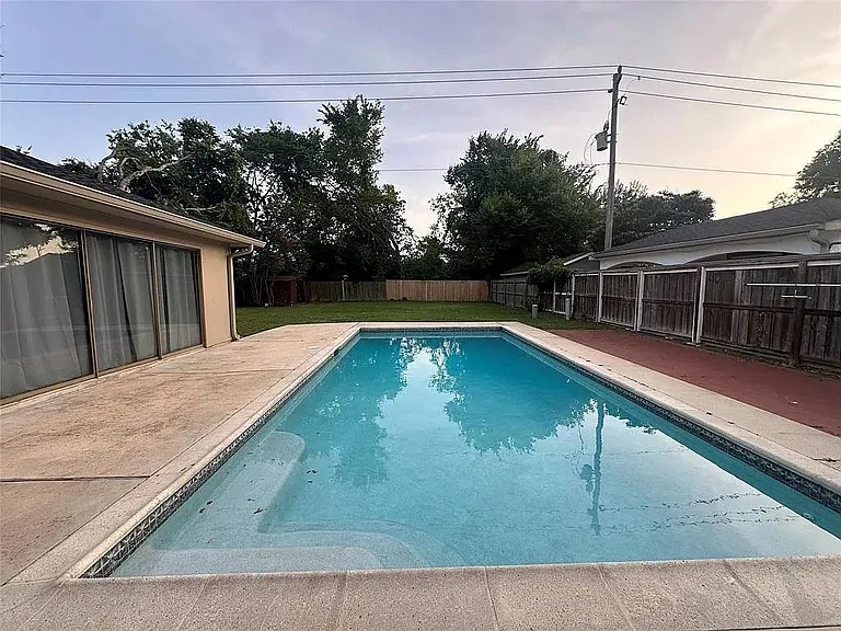 12139 Huntington Park Dr — Photo 23