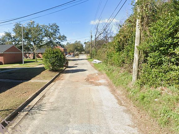 2nd image of 616 1st Ave