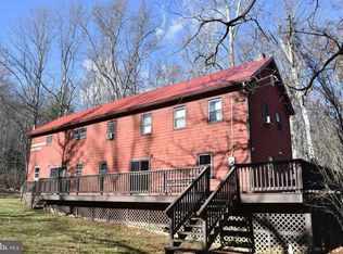 1417 Mountainside Rd, Berkeley Springs, WV