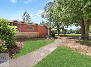 895 S 1st St, Jesup, GA 31545