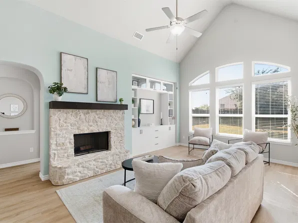 1112 Lake Cypress Ln, Little Elm, TX 75068