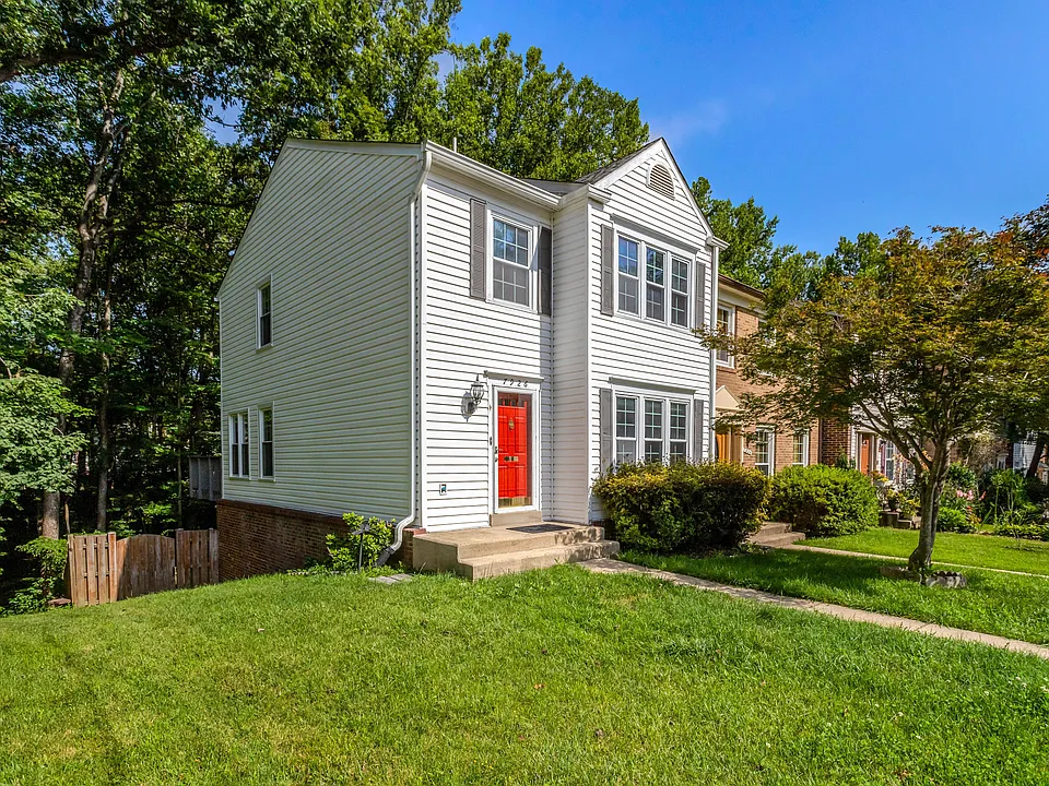 7926 Pebble Brook Ct