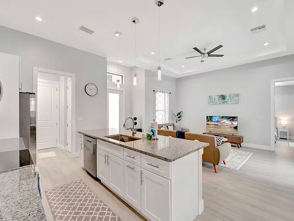 2nd image of 3222 SW Santa Barbara Pl