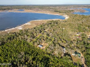 3310 Lakeshore Dr, Chipley, FL 32428