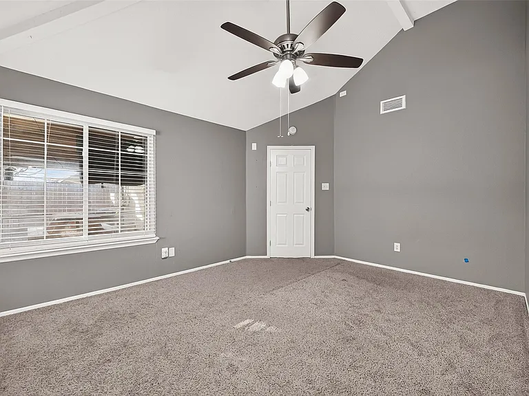 10031 Prospect Hill Dr — Photo 18