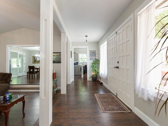 4th image of 4535 Holiday Heights Dr