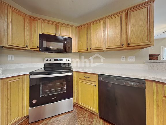 3rd image of 300 Bryant Ln
