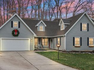 484 Amhurst Rd, Valparaiso, IN 46385