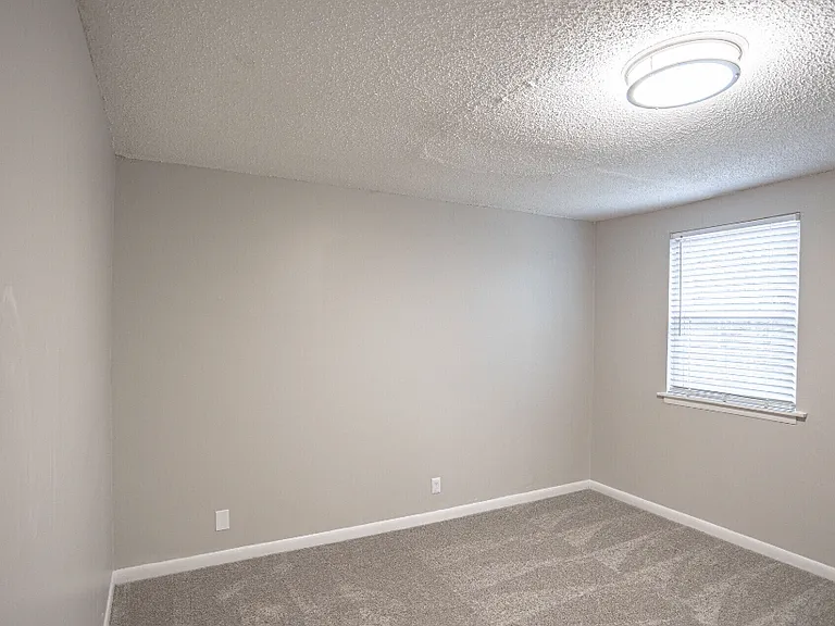 Willow Apartments — Photo 28