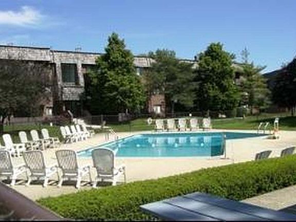 2nd image of 484 Timber Ridge Dr APT 207