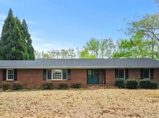 5615 Sourwood Rd, Cumming, GA 30040