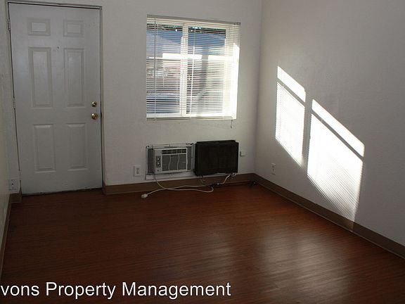 5th image of 803 N 1st St APT 19