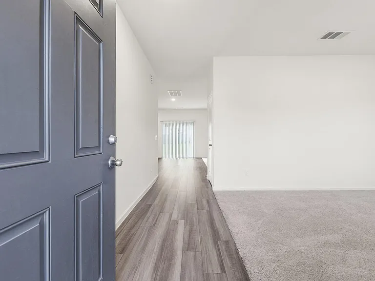 3603 Admiralty Dr — Photo 3