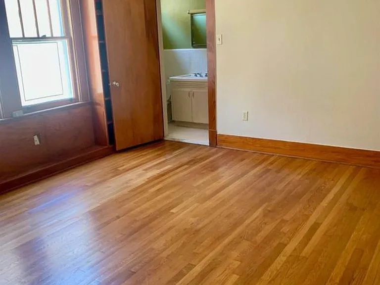 219 Westmoreland Dr — Photo 11