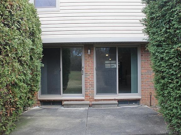 5th image of 3733 Old Creek Rd