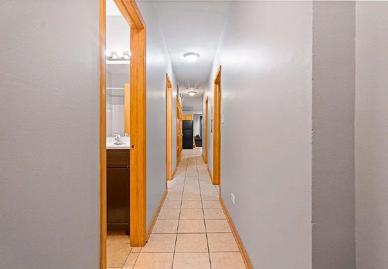 5848 S Prairie Ave #G — Photo 13