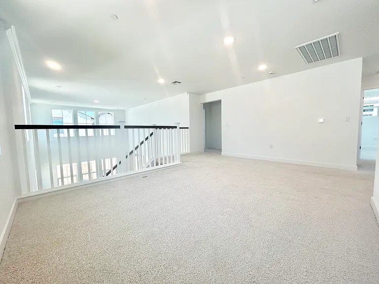 367 Glass Beach Dr — Photo 12